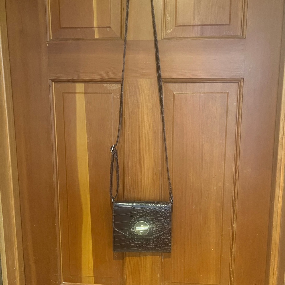 Jaclyn smith Brown Crocodile-Embossed Crossbody Bag - Picture 9 of 12